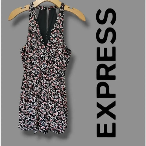 Express women's Floral front wrap Deep Vneck romper - size 4 - Picture 8 of 8
